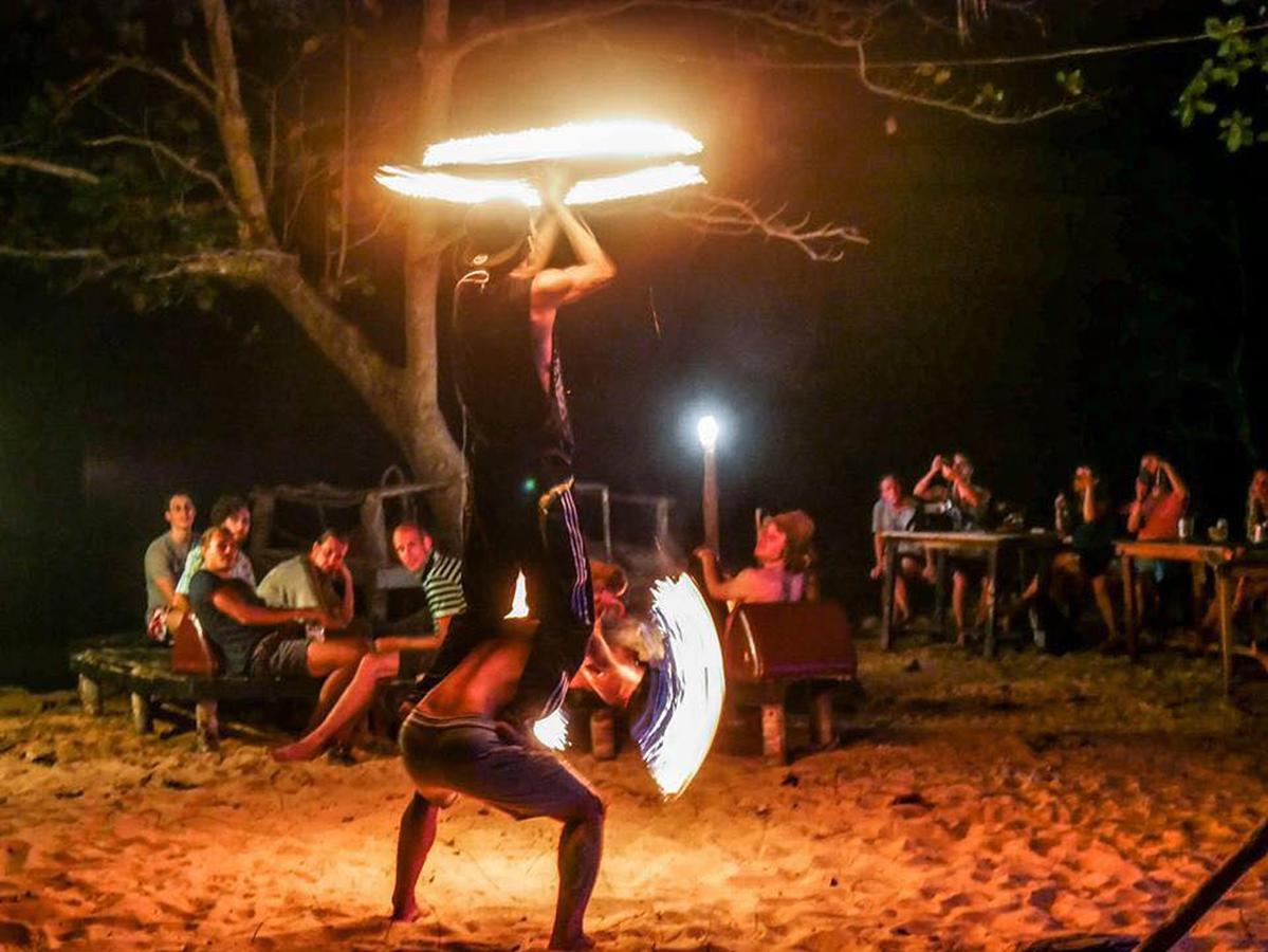 Yellow Moon M23 Koh Rong Sanloem Εξωτερικό φωτογραφία